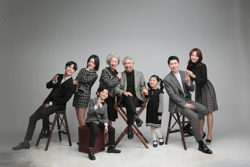 캐주얼 가족 사진 - 소중한 추억을 담은 가족 촬영